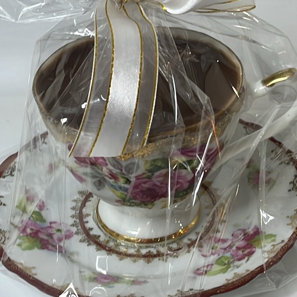 TEA CUP SOY CANDLE VINTAGE TEACUP GIFT CANDLE - Picture 6 of 8